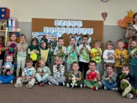 Dzie� Dinozaura :)