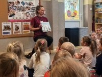 Poznajemy �wiat ksi��ek :)