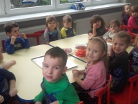 Maluszki świętują dzień pizzy