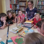 Przedszkolaki z wizytą w bibliotece